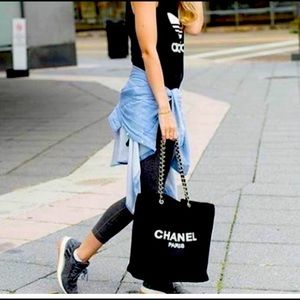 Chanel tote
